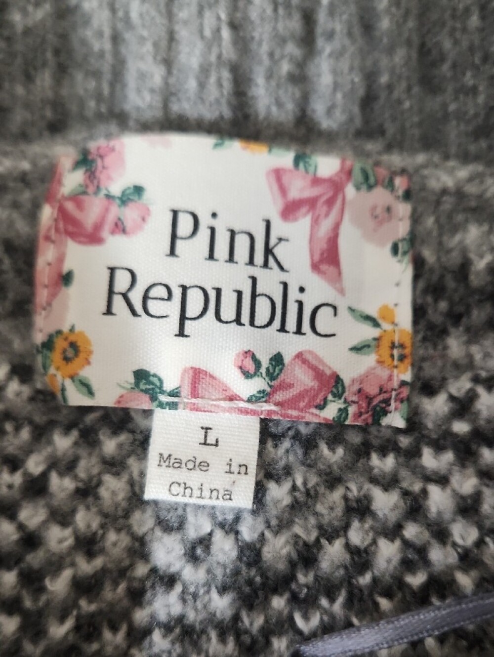 Pink Republic Gray & White Patterned Half-Zip Turtleneck Sweater - Picture 2 of 8
